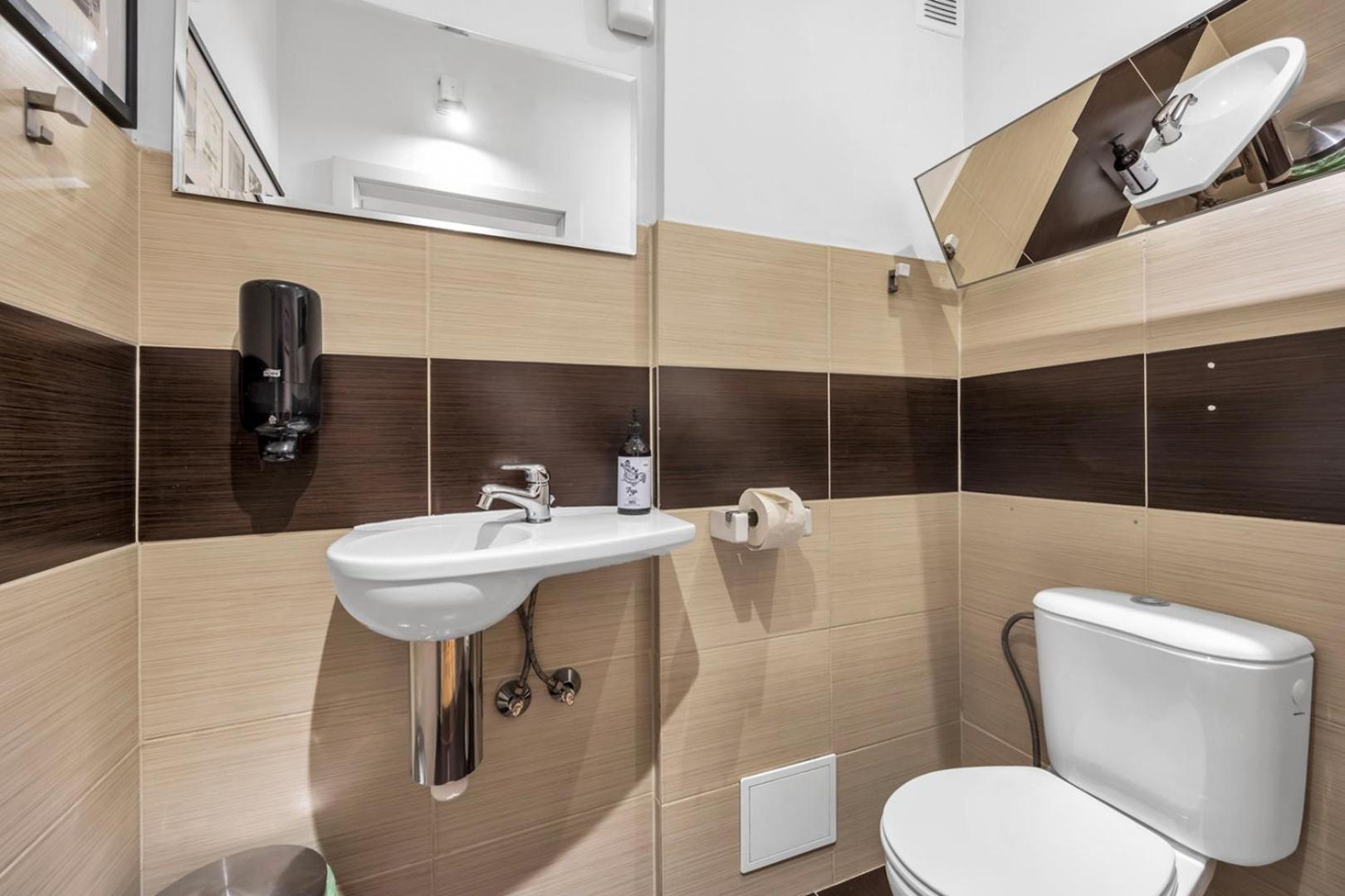 Metro Politechnika 3-Bedroom Apartment وارسو المظهر الخارجي الصورة